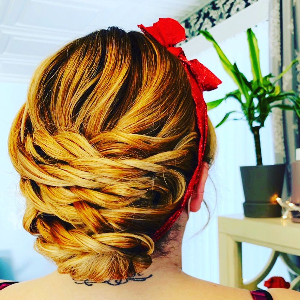Cole & Co Hair Studio Logo