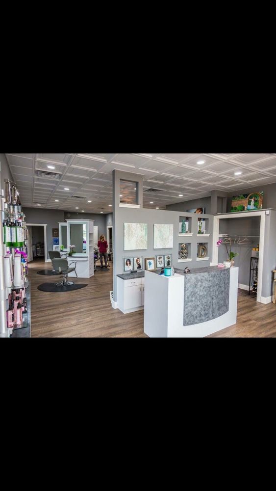 Studio D Hair Salon Logo