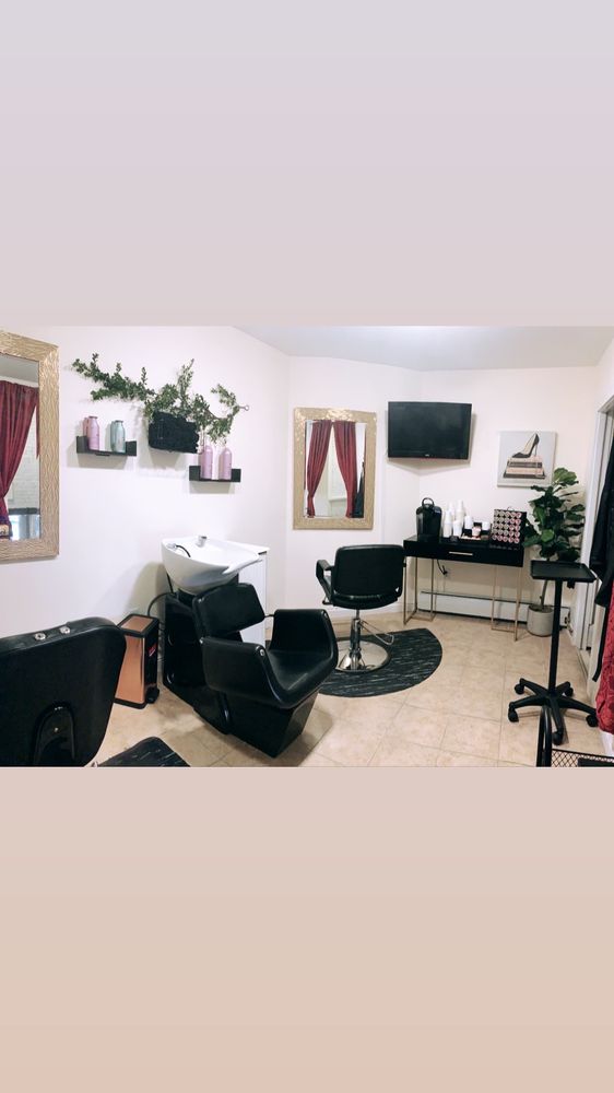 Blended Hair Logo
